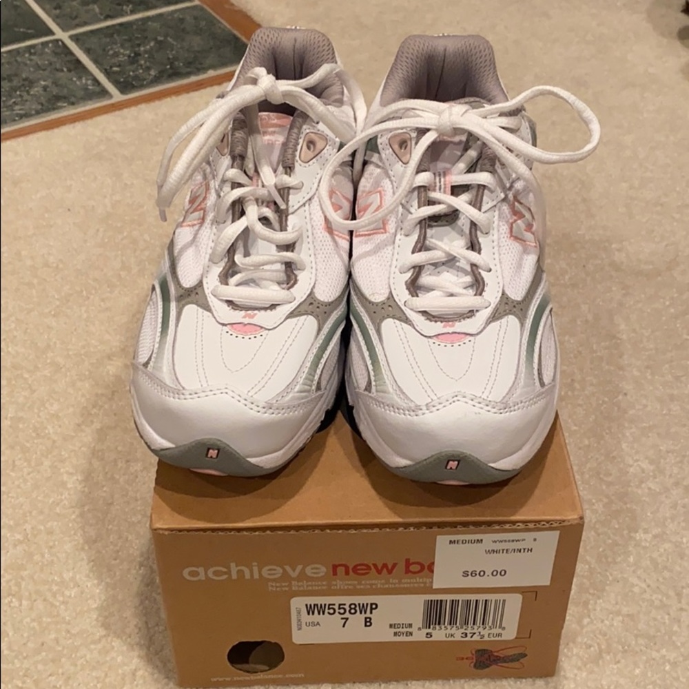 New Balance Tennis Shoes